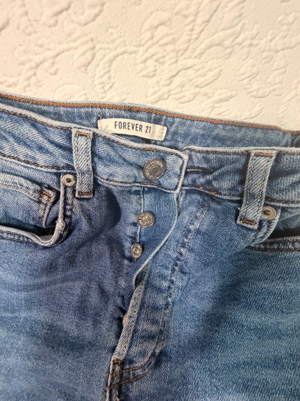 Forever 21 Women's High Waisted Jean Capris - Picture 2 of 9